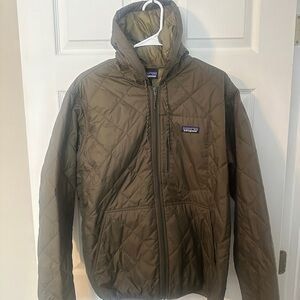Patagonia Men’s Hooded Quilted Jacket in Green - Large